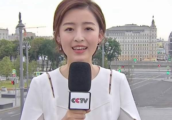 体育新闻女主持人，她们如何塑造了体育传播的新面貌